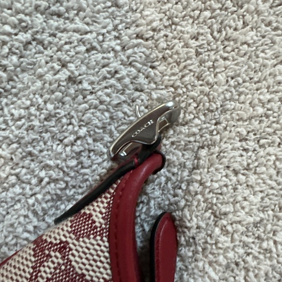 Coach Hamptons Hobo Bag In Signature Textile Jacquard Ruby Silver - Picture 10 of 11